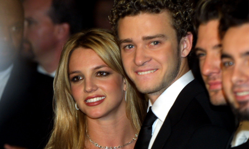 Britney Spears recunoaste ca l-a inselat pe Justin Timberlake cu dansatorul ei