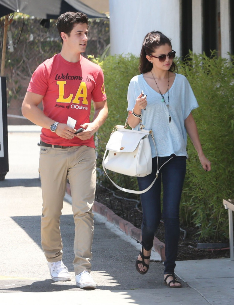 Semi-Exclusive... Selena Gomez &amp; David Henrie On A Lunch Date At Kabuki