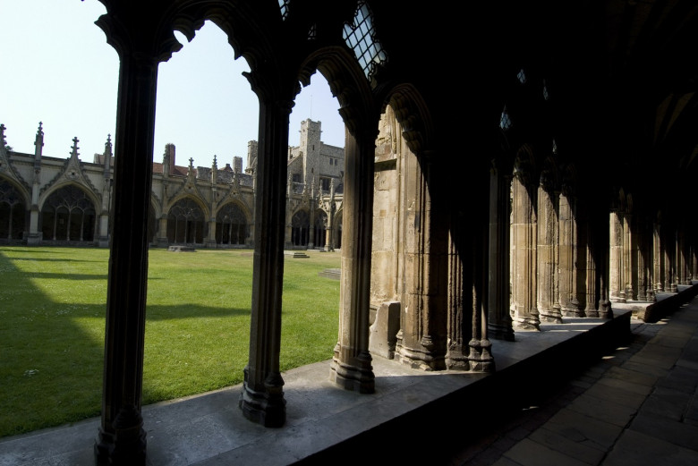 Cloister, Canterbury Cathedral, UNESCO World Heritage Site, Canterbury, Kent, England, United Kingdom, Europe