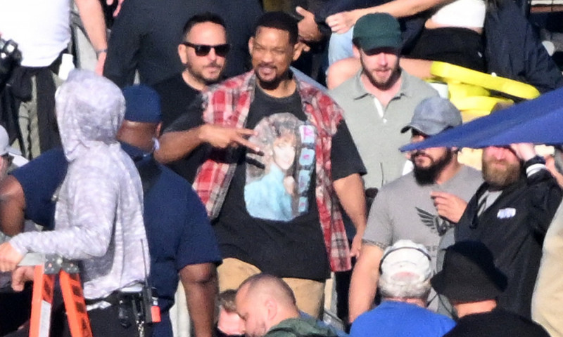 EXCLUSIVE: Will Smith and Martin Lawrence hug it out on set of Bad Boys 4 in Miami, Florida