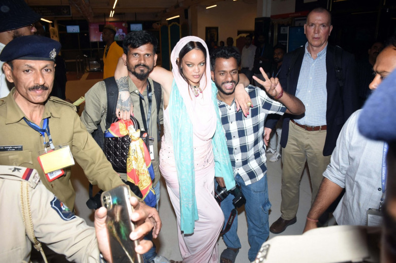 Rihanna is seen at Mumbai airport