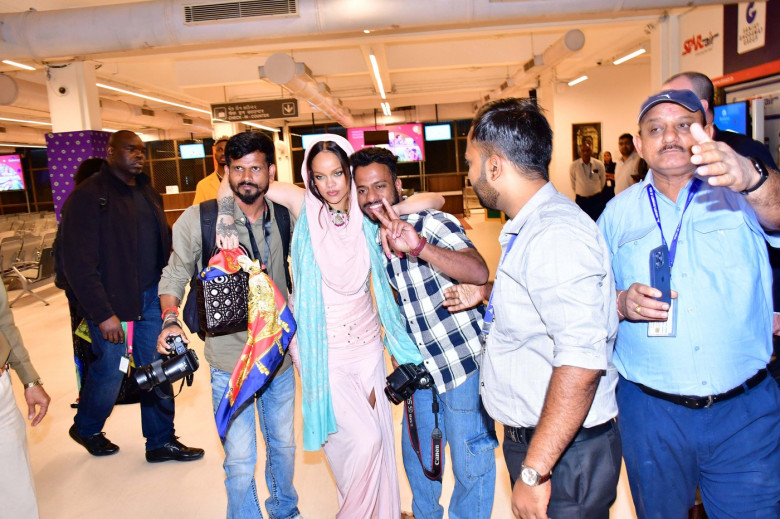 Rihanna is seen at Mumbai airport