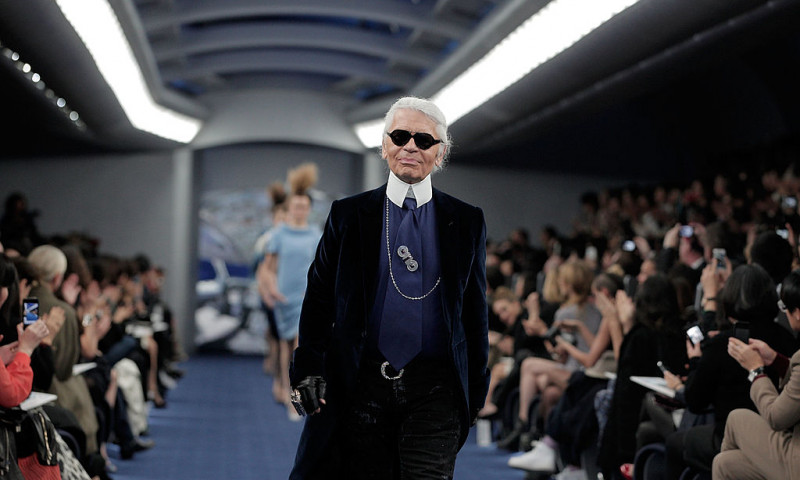 Apartamentul din Paris al creatorului de moda Karl Lagerfeld va fi scos la licitatie pe 26 martie, pretul de pornire este de 5,3 milioane de dolari