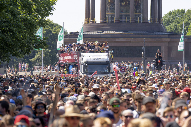 Rave The Planet Techno-Parade in Berlin