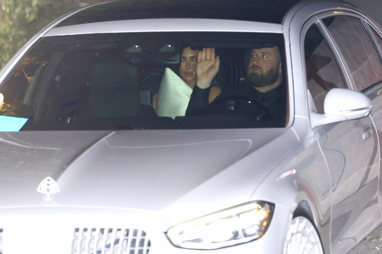 *PREMIUM-EXCLUSIVE* NEW COUPLE  Kim Kardashian and Odell Beckham Jr. leave Jay Z &amp; Beyoncé’s Oscars after party TOGETHER in the wee hours of the morning!