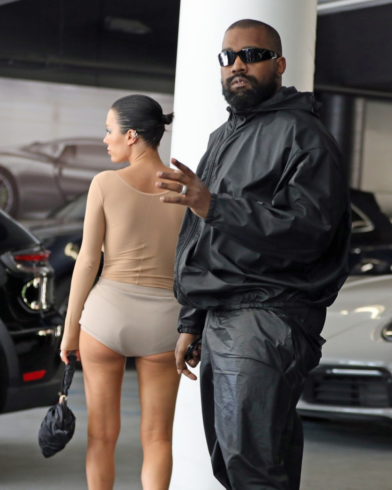*PREMIUM-EXCLUSIVE* Kanye West and Bianca Censori car shopping at Porsche dealership in Beverly Hills