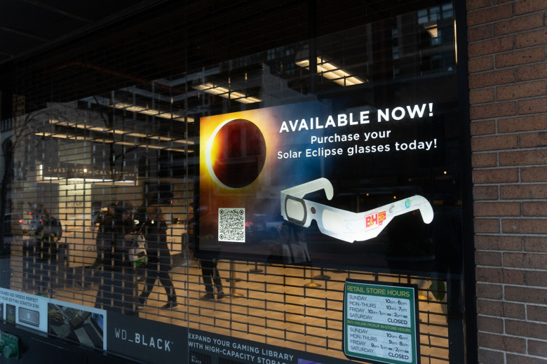 New Yorkers prepare for the 2024 Solar Eclipse, Midtown, Manhattan, NY, USA - 07 Apr 2024