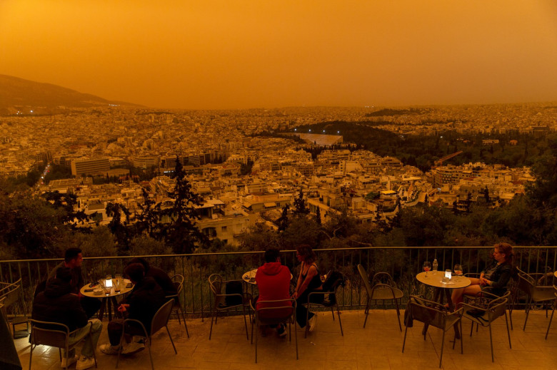 GREECE ATHENS DUST