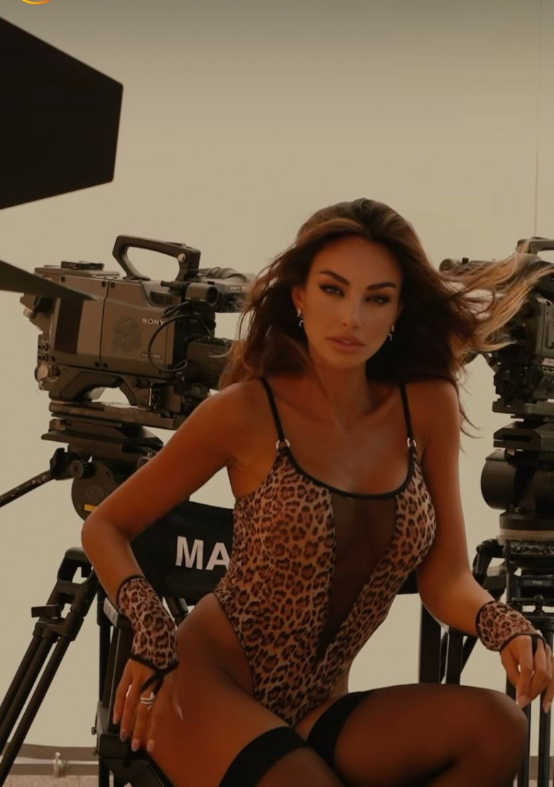 madalina ghenea senzuala (8)