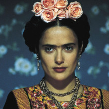 (VIDEO) Salma Hayek, imbracata in Frida Kahlo, a urcat pe scena alaturi de Madonna in timpul concertului din Mexic