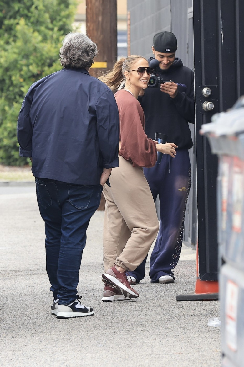 *EXCLUSIVE* Jennifer Lopez beams while arriving at the dance studio with her crew