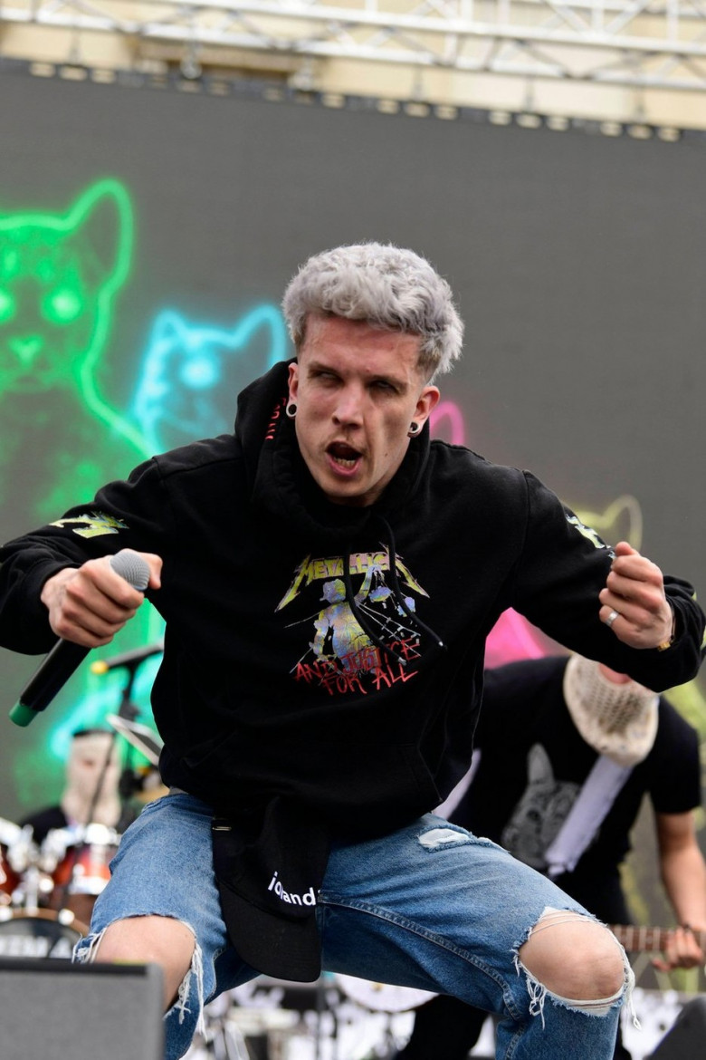 Zagreb, Croatia, 120524. The fans welcome musician Baby Lasagna after returning from Malmo, where he won second place at the Eurovision Song Contest at the main Ban Jelacic Square. Photo: Ivana Grgic / CROPIX Copyright: xxIvanaxGrgicx/xCROPIXx ig_docek_la