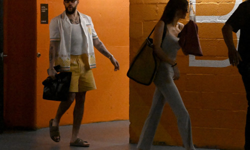 PREMIUM EXCLUSIVE: Kendall Jenner and on-off boyfriend Bad Bunny seen sneaking out of their hotel in Miami