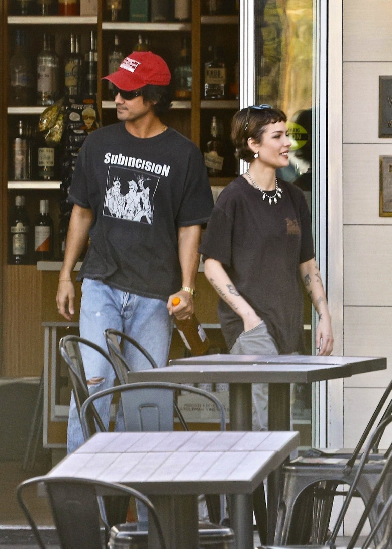 *EXCLUSIVE* Halsey and her boyfriend Avan Jogia stop for a bottle of wine in Los Feliz