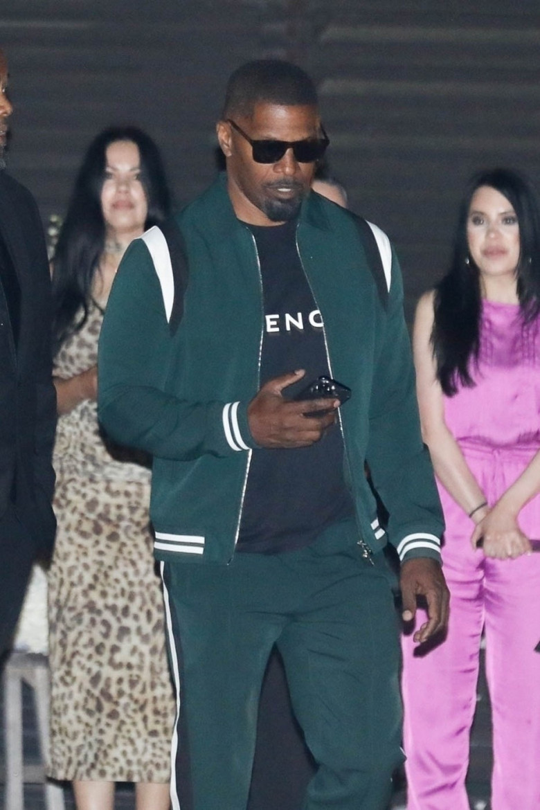 *EXCLUSIVE* Jamie Foxx is in Good Spirits Leaving Dinner at Nobu!