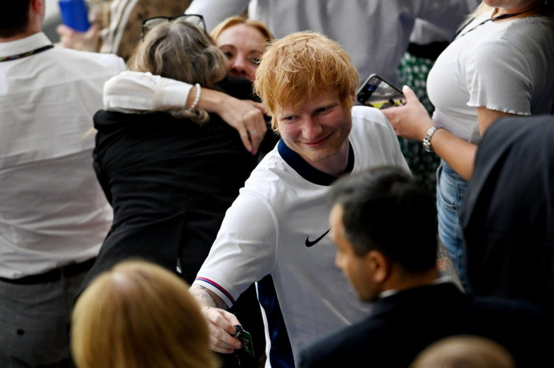 Gelsenkirchen, Germany. 30th June, 2024. Soccer, UEFA Euro 2024, European Championship, England - Slovakia, final round, round of 16, Arena AufSchalke, singer Ed Sheeran in the stands. Credit: Fabian Strauch/dpa/Alamy Live News