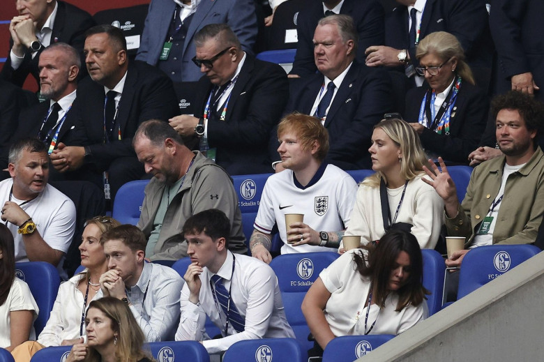 GELSENKIRCHEN - Ed Sheeran in the stands during the UEFA EURO 2024 round of 16 match between England and Slovakia at the Arena AufSchalke on June 30, 2024 in Gelsenkirchen, Germany. ANP | Hollandse Hoogte | MAURICE VAN STEEN