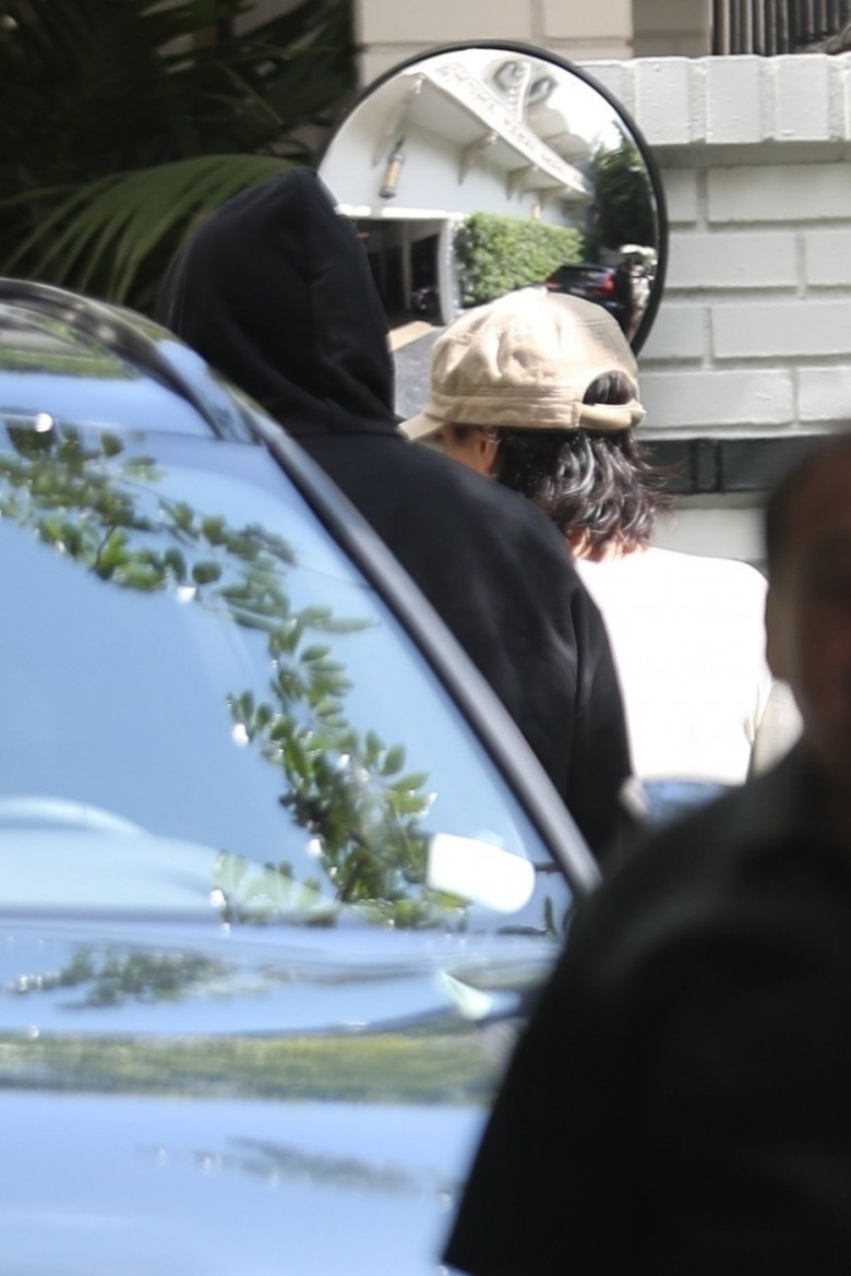 *EXCLUSIVE* Kanye West and Bianca Censori go to lunch at Chateau Marmont