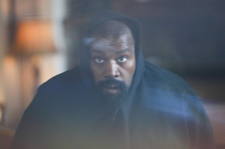 *EXCLUSIVE* Kanye West and Bianca Censori go to lunch at Chateau Marmont