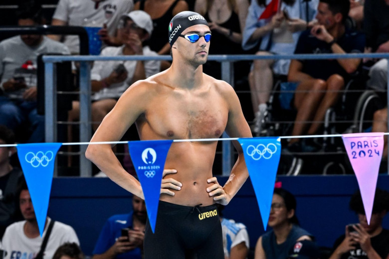 Paris, France. 31st July, 2024. Thomas Ceccon of Italy prepares to compete in the swimming 200m Backstroke Men Semifinals during the Paris 2024 Olympic Games at La Defense Arena in Paris (France), July 31, 2024. Credit: Insidefoto di andrea staccioli/Alam