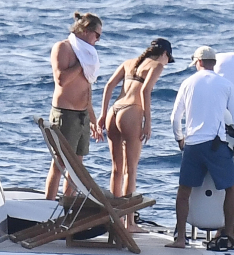 *PREMIUM-EXCLUSIVE* *MUST CALL FOR PRICING* Leonardo DiCaprio suffers a jellyfish bite while at sea with his girlfriend Vittoria Ceretti and a host of celebrity friends aboard a yacht in Sardinia.