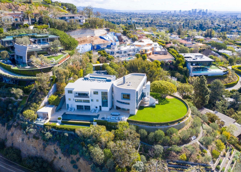 *EXCLUSIVE* Tom Hanks and Rita Wilson's sprawling Pacific Palisades mansion. The couple's home was recently burglarized **FILE PHOTOS**