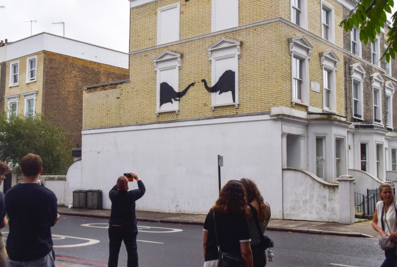 New Banksy artwork appears in Chelsea, London, UK - 06 Aug 2024