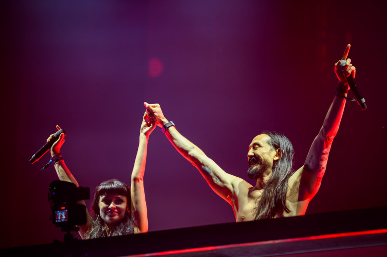 Irina-Rimes-Steve-Aoki-Untold (8)