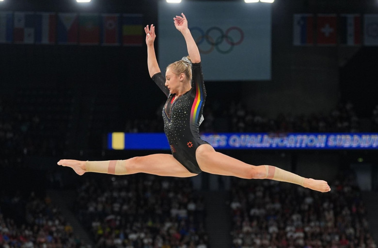 Paris, France. 1 January, 2024.  Sabrina Maneca-Voinea (Romania) competes during the balance beam  at Bercy Arena, Paris, France. Credit: Ulrik Pedersen/Alamy