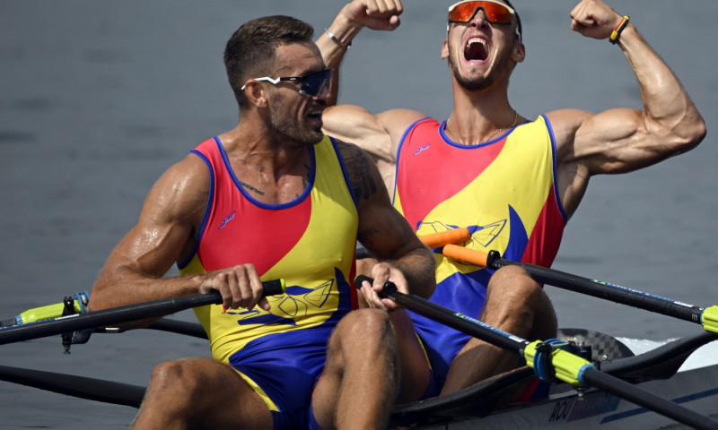 JO 2024. Andrei Sebastian Cornea si Marian Florin Enache au luat medalia de aur la dublu vasle masculin