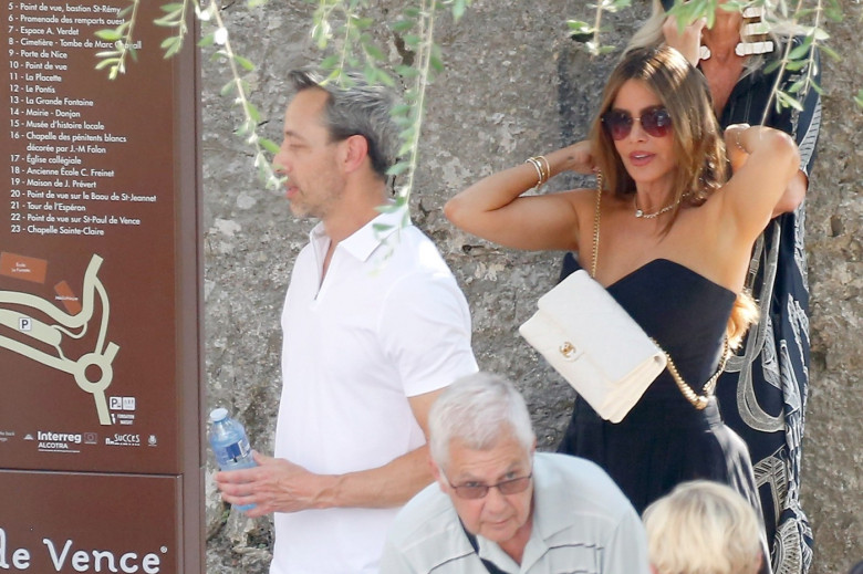 *EXCLUSIVE* Sofia Vergara and Justin Saliman enjoy a holiday with family and friends in the South of France