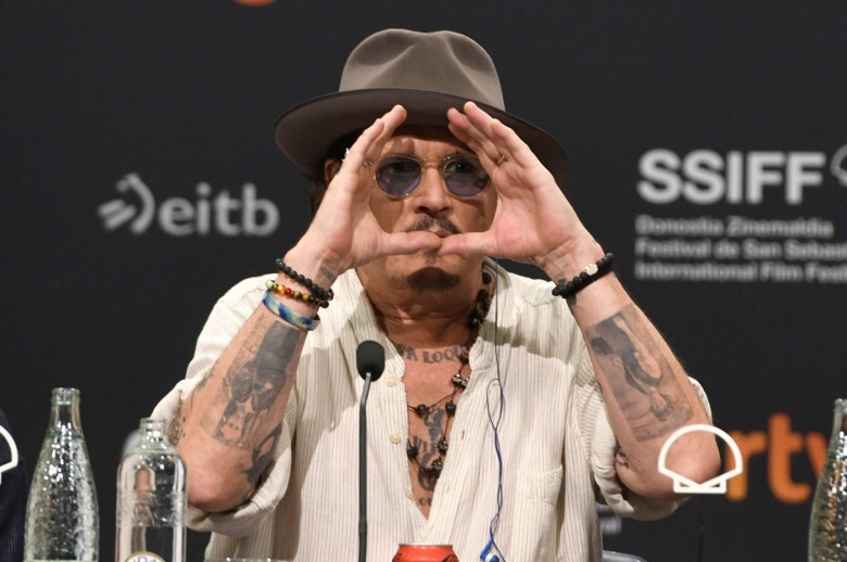 Johnny Depp bei der Pressekonferenz zum Kinofilm 'Modi - Three Days on the Wings of Madness' auf dem 72. Internationalen Filmfestival San Sebastian / Festival Internacional de Cine de San Sebastin im Kursaal. San Sebastian, 24.09.2024