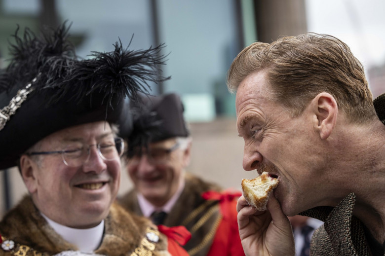 Damian Lewis leads London Sheep Drive across Southwark Bridge, London, UK - 29 Sep 2024