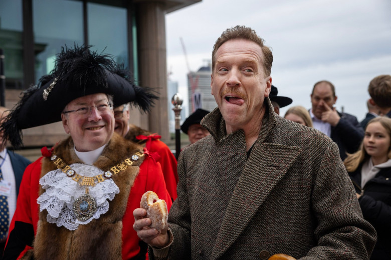 Damian Lewis leads London Sheep Drive across Southwark Bridge, London, UK - 29 Sep 2024