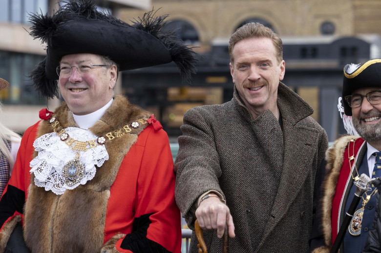 Damian Lewis leads London Sheep Drive across Southwark Bridge, London, UK - 29 Sep 2024