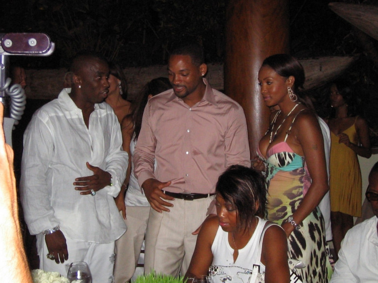 *EXCLUSIVE* Sean “P. Diddy” Combs' Fabulous 50 Dinner Party at his private residence in 2004 **FILE PHOTOS**