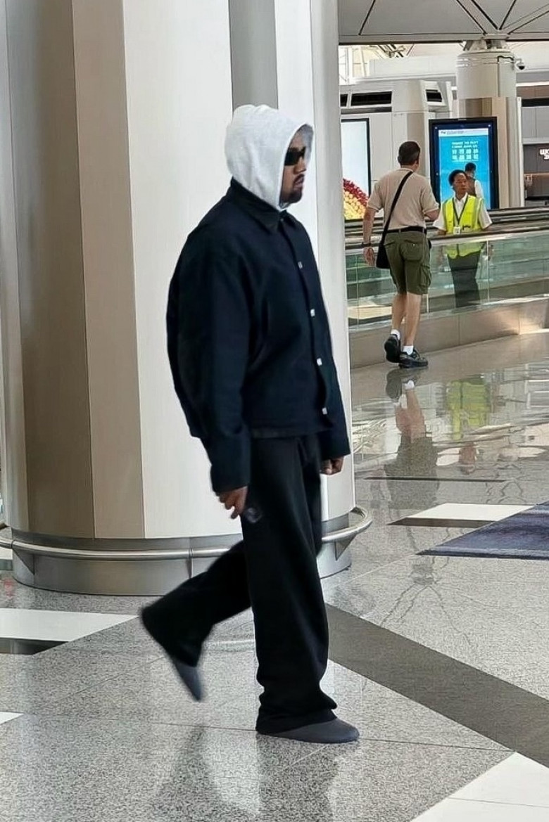 Kanye West spotted at the Hong Kong Airport