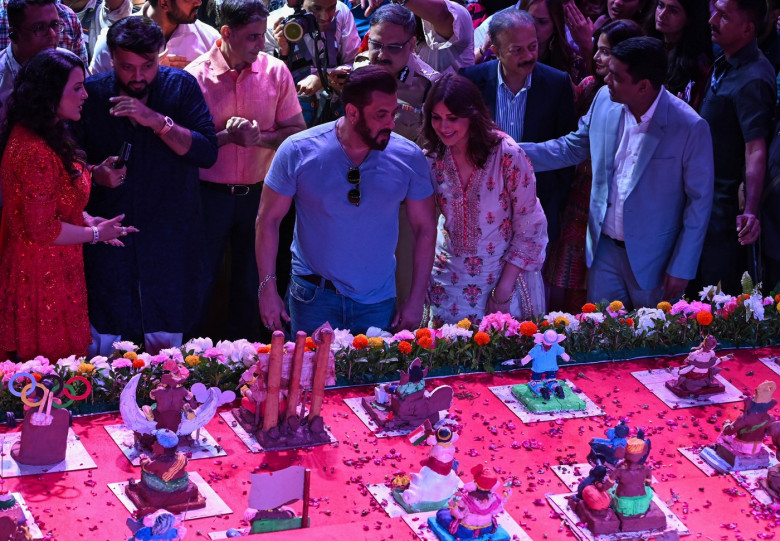 Salman Khan Promotes Eco-Friendly Ganesh Chaturthi Celebration, Mumbai, Maharashtra, India - 28 Aug 2024