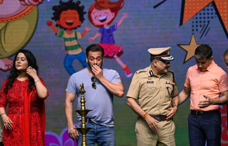 Salman Khan Promotes Eco-Friendly Ganesh Chaturthi Celebration, Mumbai, Maharashtra, India - 28 Aug 2024