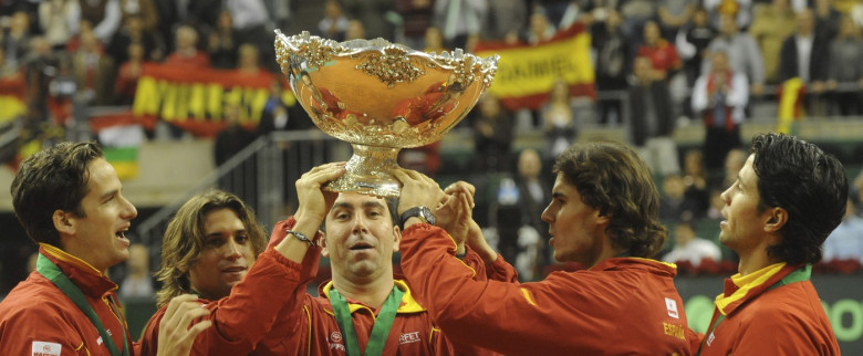 Rafael NADAL, Fernando VERDASCO, David FERRER, Feliciano LÓPEZ, Albert COSTA, sportovec, tenista, medaile, trofej, Davisův pohár