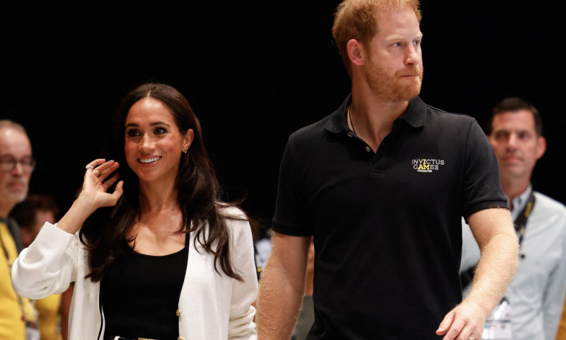 Harry si Meghan au lansat felicitarea de Craciun cu o fotografie a copiilor lor