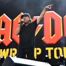 AC/DC revine pe scena. Trupa si-a anuntat primul turneu dupa aproape un deceniu