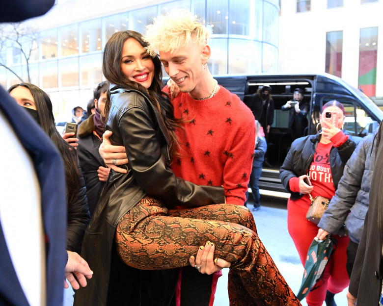 Megan Fox is been carried by her boyffriend Gun Kelly in his arms while making their way into NBC Studios to make an appereacne at SNL in Newe York City