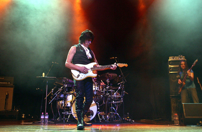 Jeff Beck Plays Perth