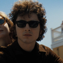 „A Complete Unknown”: Povestea lui Bob Dylan prinde viață pe marile ecrane. Timothee Chalamet îl interpretează pe legendarul artist în filmul regizat de James Mangold