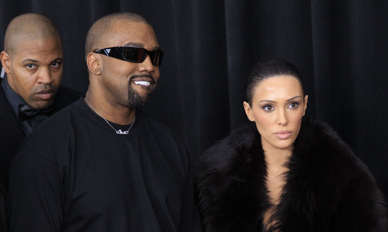 Bianca Censori, complet dezbrăcată în noul poster al filmului său. Kanye West: „Sunt atât de mândru de soția mea”