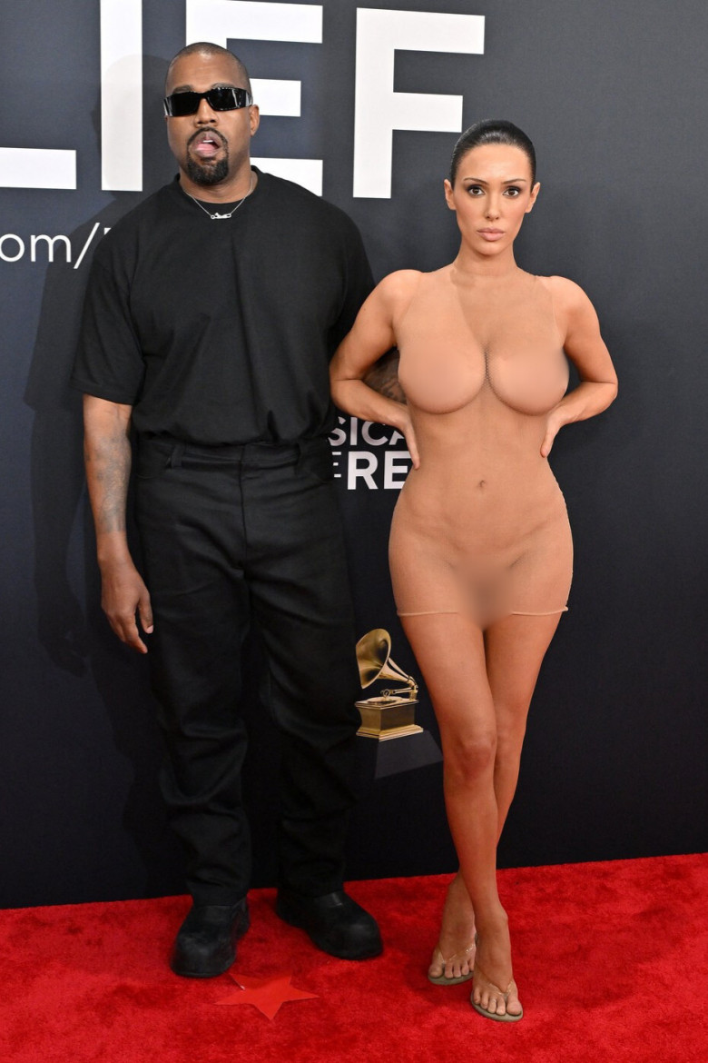 bianca-censori-kanye-west-grammy-cenzurat1 (1)