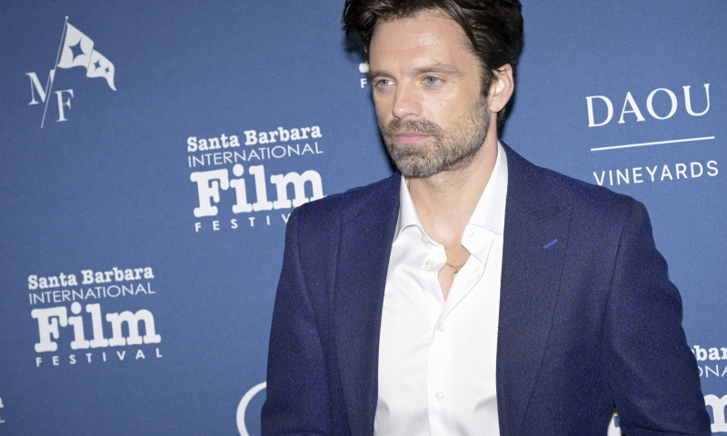 (VIDEO) Sebastian Stan și-a surprins fanii la Festivalul de Film de la Santa Barbara. Actorul a vorbit în română și a făcut dezvăluiri despre „The Apprentice”