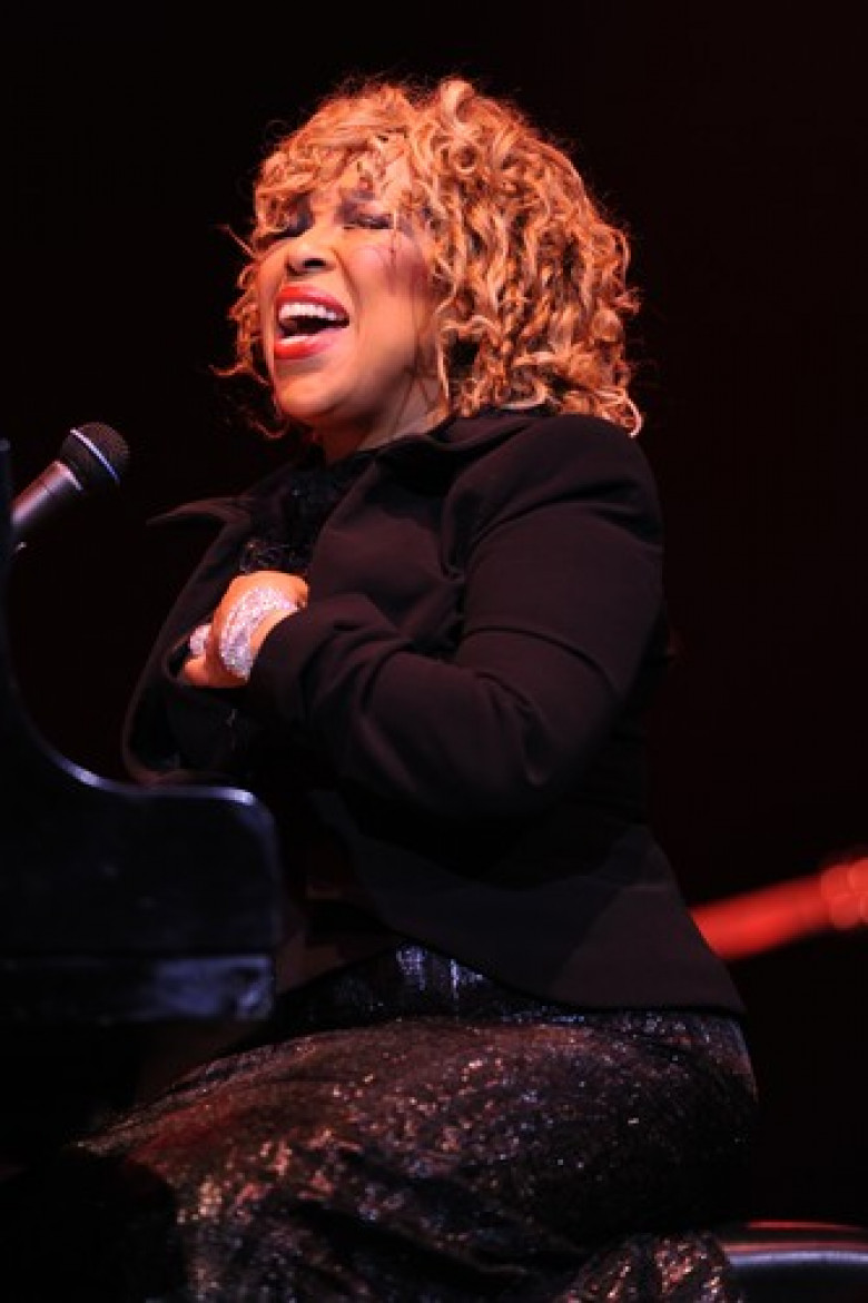 FILE PHOTOS: Roberta Flack Dies Aged 88