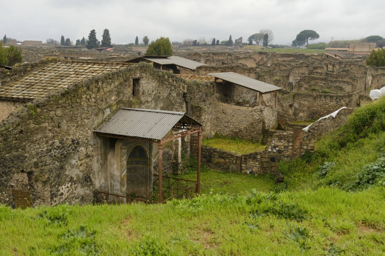 pompeii, a frescoed room with initiation into the mysteries and procession of dionysus emerges